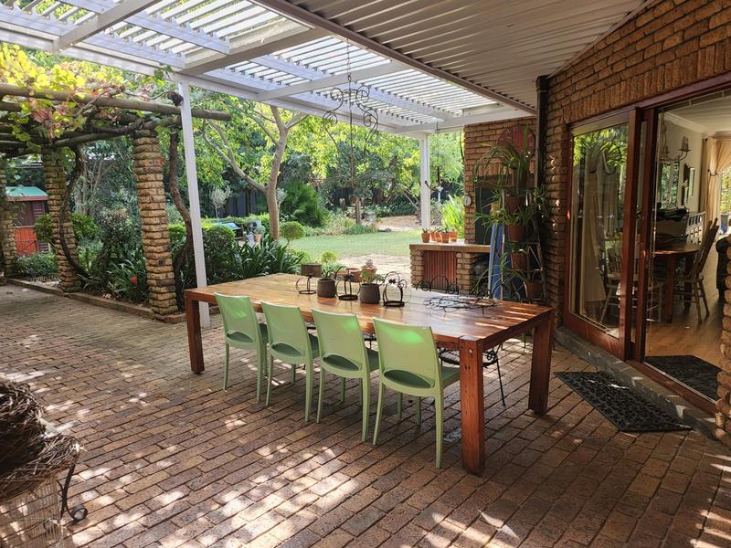 4 Bedroom Property for Sale in Panorama Western Cape